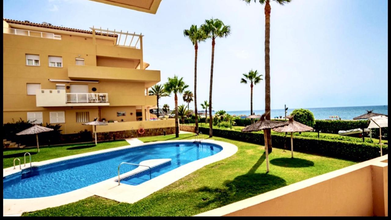 Beachfront Apartment In La Cala De Mijas Exterior foto