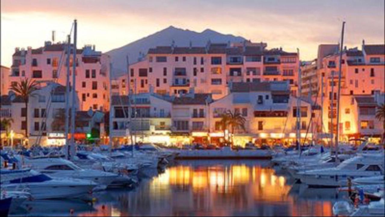 Beachfront Apartment In La Cala De Mijas Exterior foto
